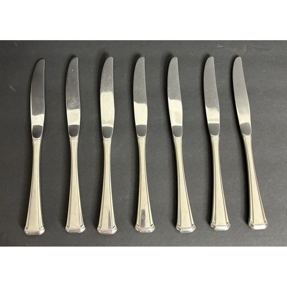 7 Oneida Maestro St. Leger Dinner Knives Stainless 9 1/8